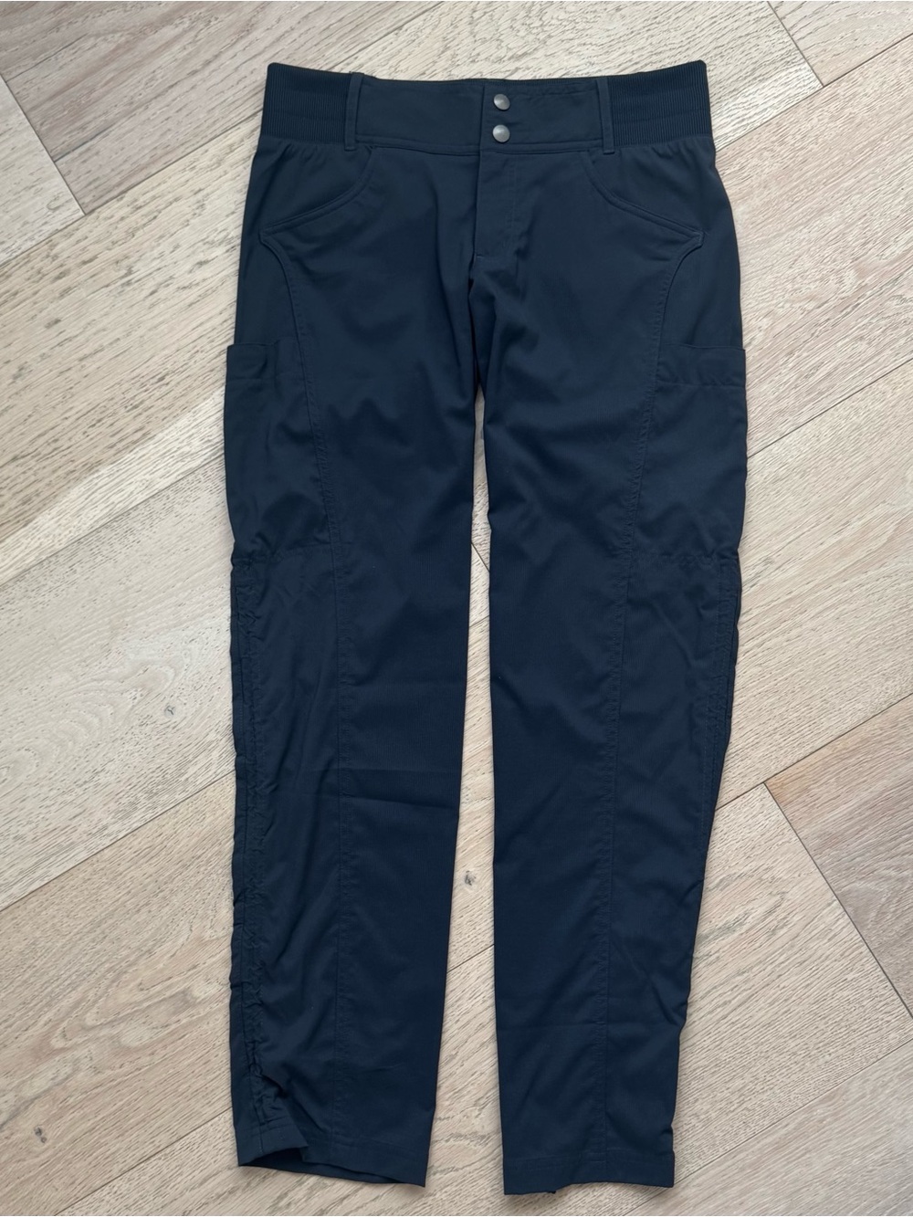 Title Nine Recycled Clamber 2.0
Hiking Pant Lightweight
Stretch Size 4 Blue